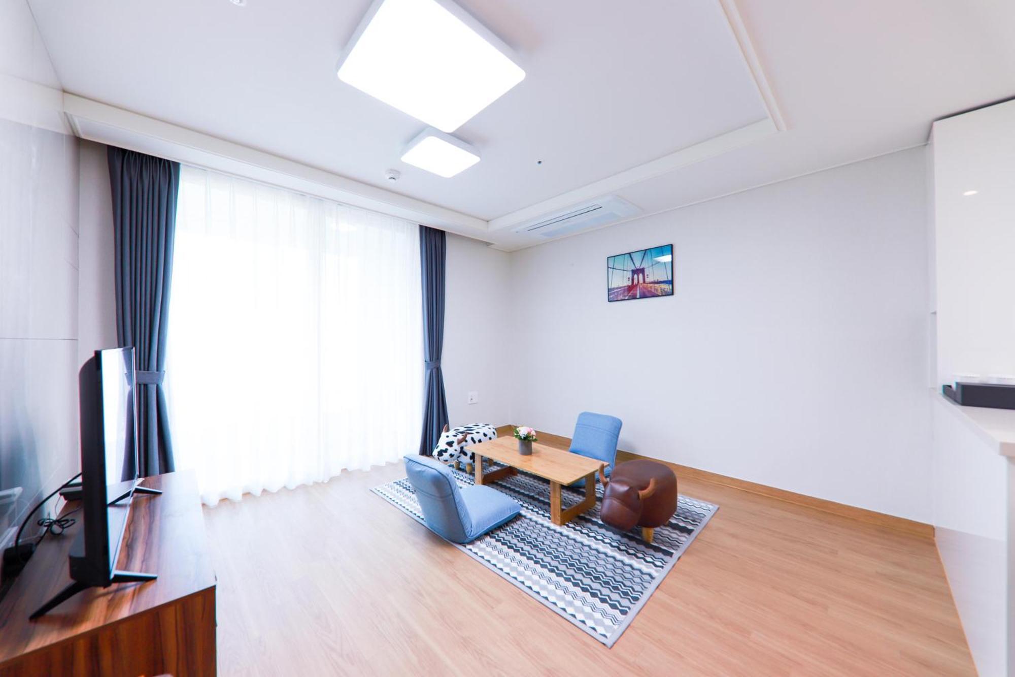 Geoje Leein Stay Hotel Eksteriør bilde