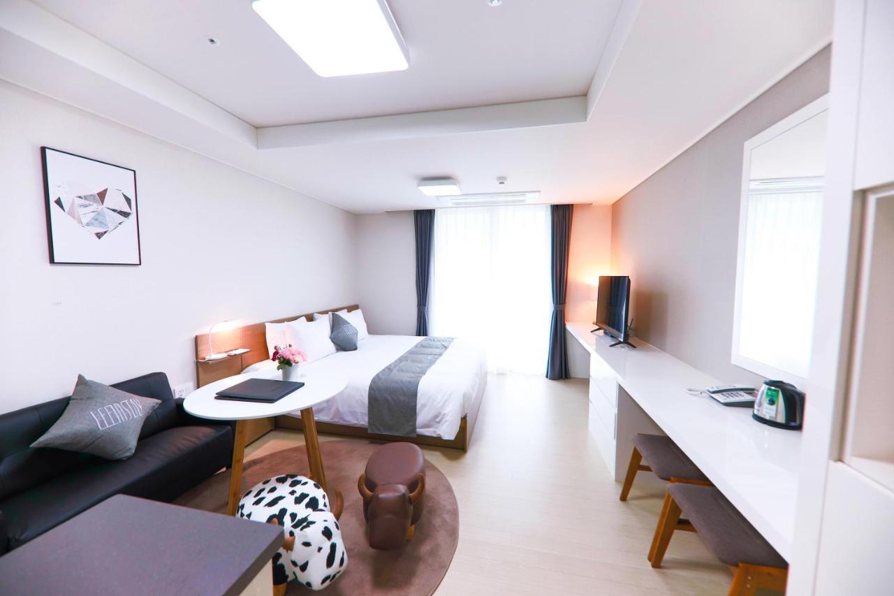 Geoje Leein Stay Hotel Eksteriør bilde